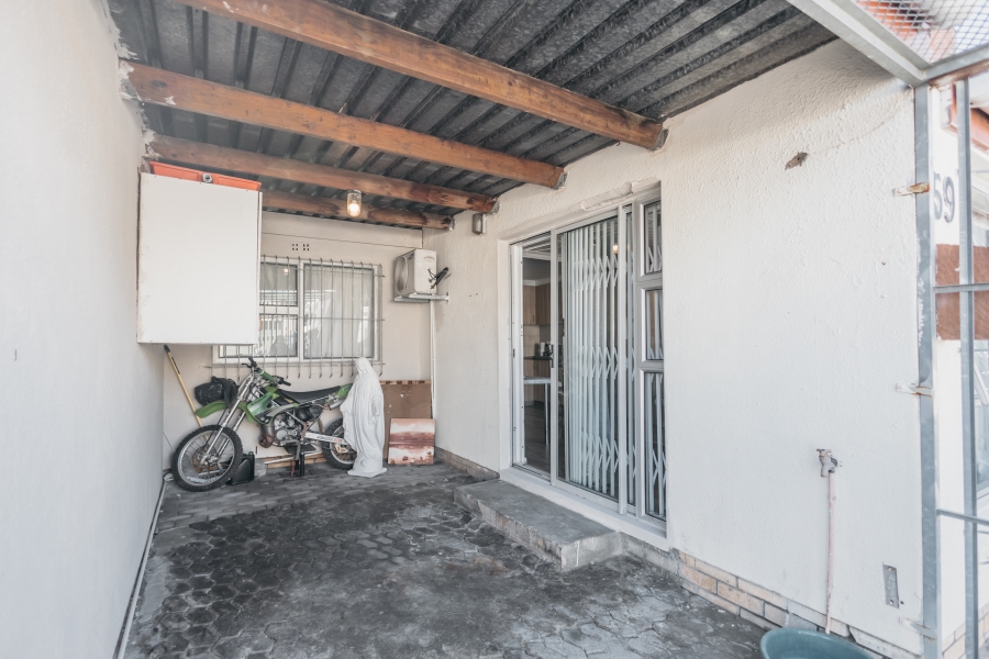 2 Bedroom Property for Sale in Belmont Park Western Cape